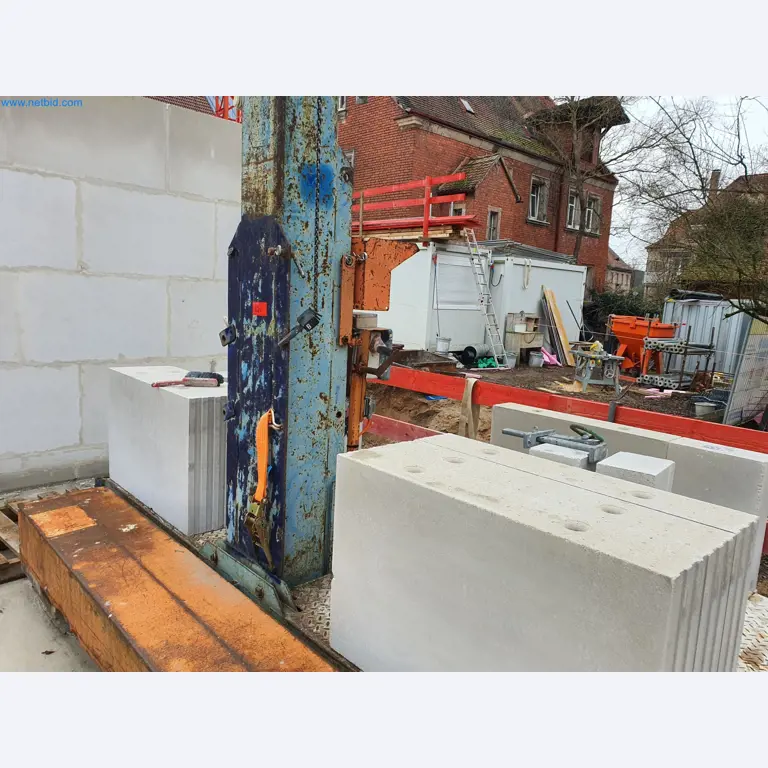 Stavební stroje, vozidla, bednicí materiál a příslušenství z oblasti stavebnictví-2