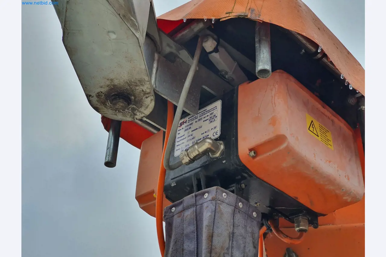 Stavební stroje, vozidla, bednicí materiál a příslušenství z oblasti stavebnictví-4