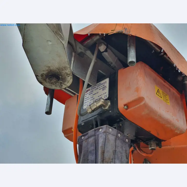 Stavební stroje, vozidla, bednicí materiál a příslušenství z oblasti stavebnictví-4