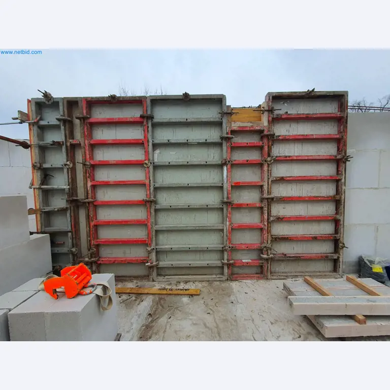 Baumaschinen, Fahrzeuge, Schalungsmaterial und Zubehör aus dem Bereich Hochbau-2