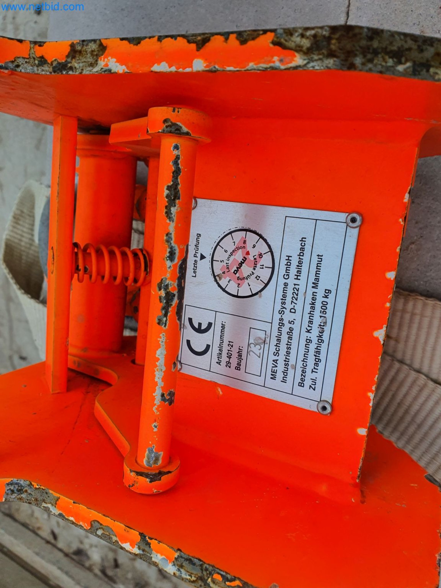 Baumaschinen, Fahrzeuge, Schalungsmaterial und Zubehör aus dem Bereich Hochbau-6