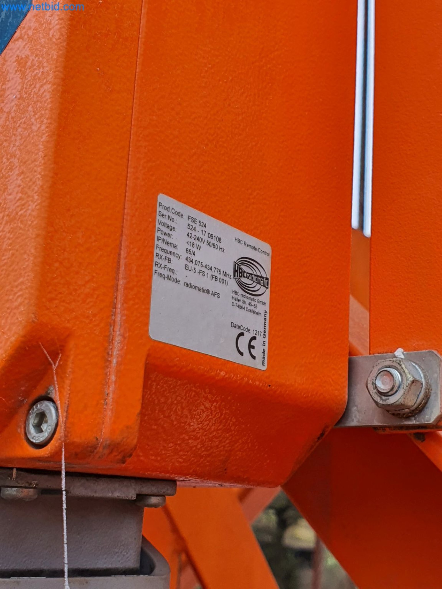 Maszyny budowlane, pojazdy, materiały szalunkowe i akcesoria z sektora budowlanego-11