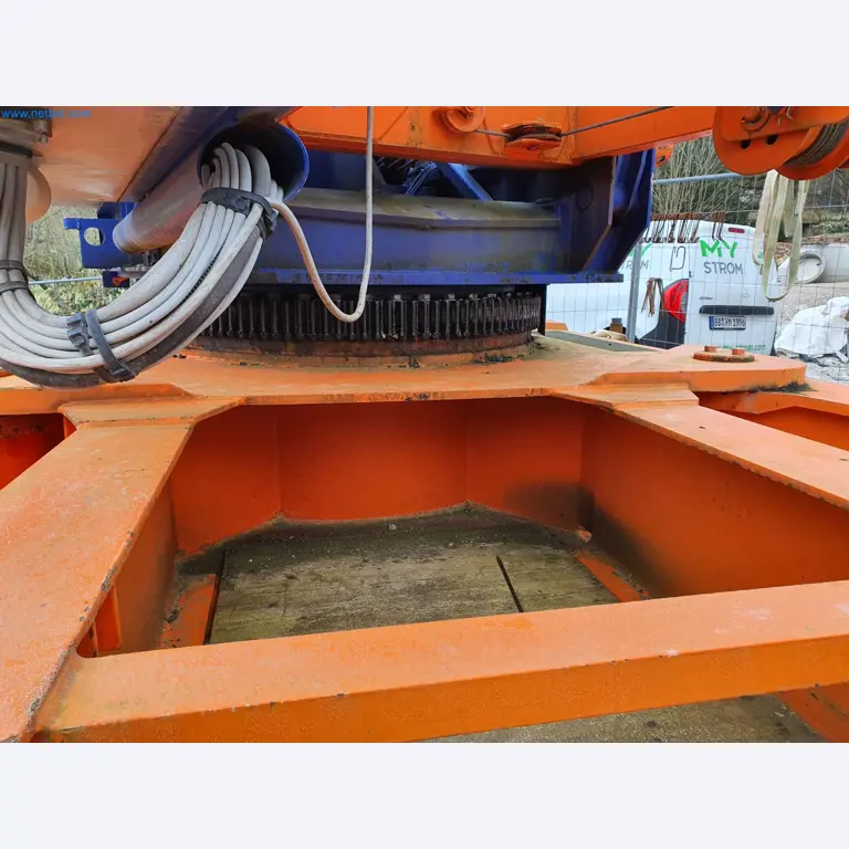 Maszyny budowlane, pojazdy, materiały szalunkowe i akcesoria z sektora budowlanego-19