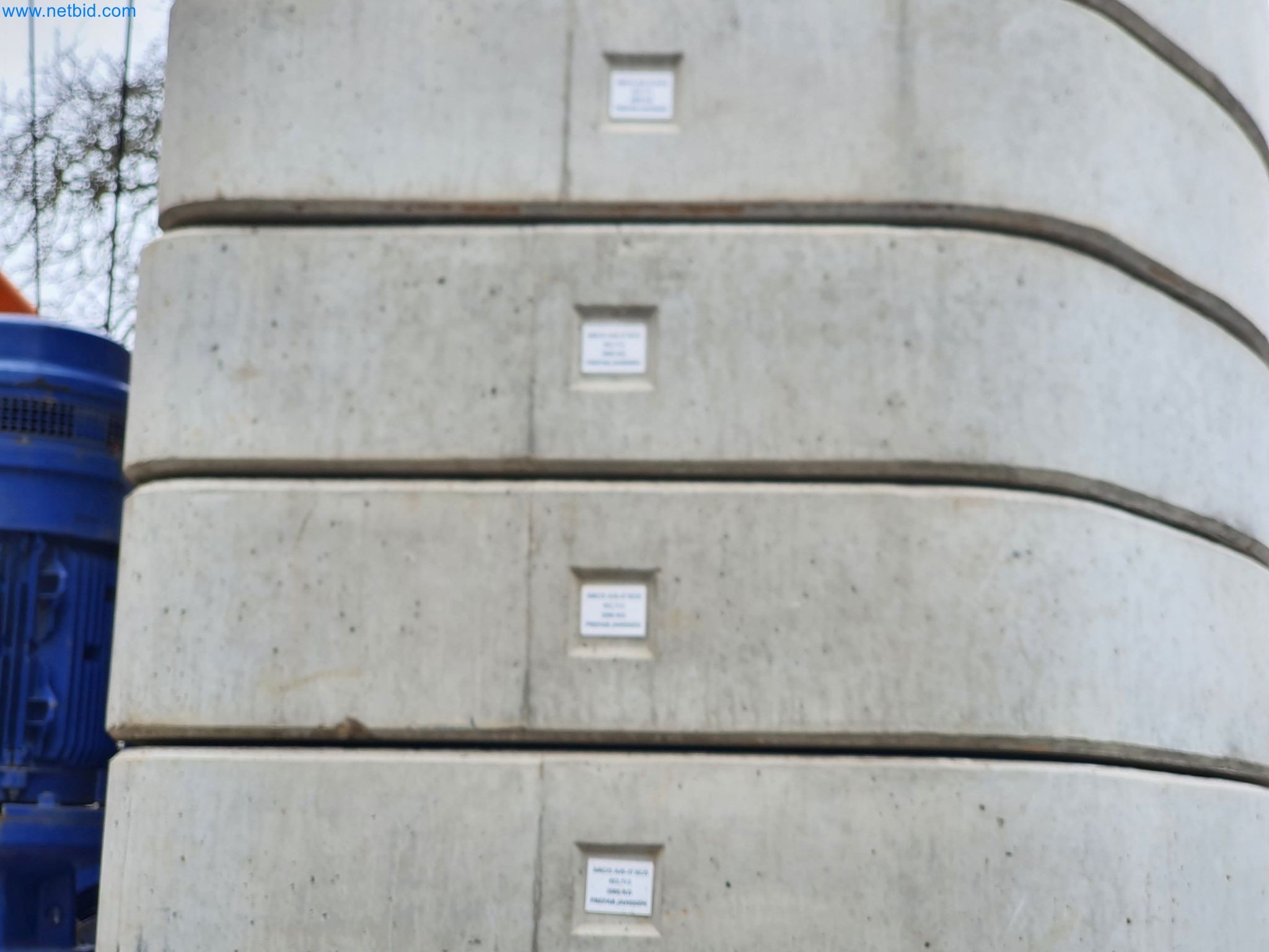 Maszyny budowlane, pojazdy, materiały szalunkowe i akcesoria z sektora budowlanego-3