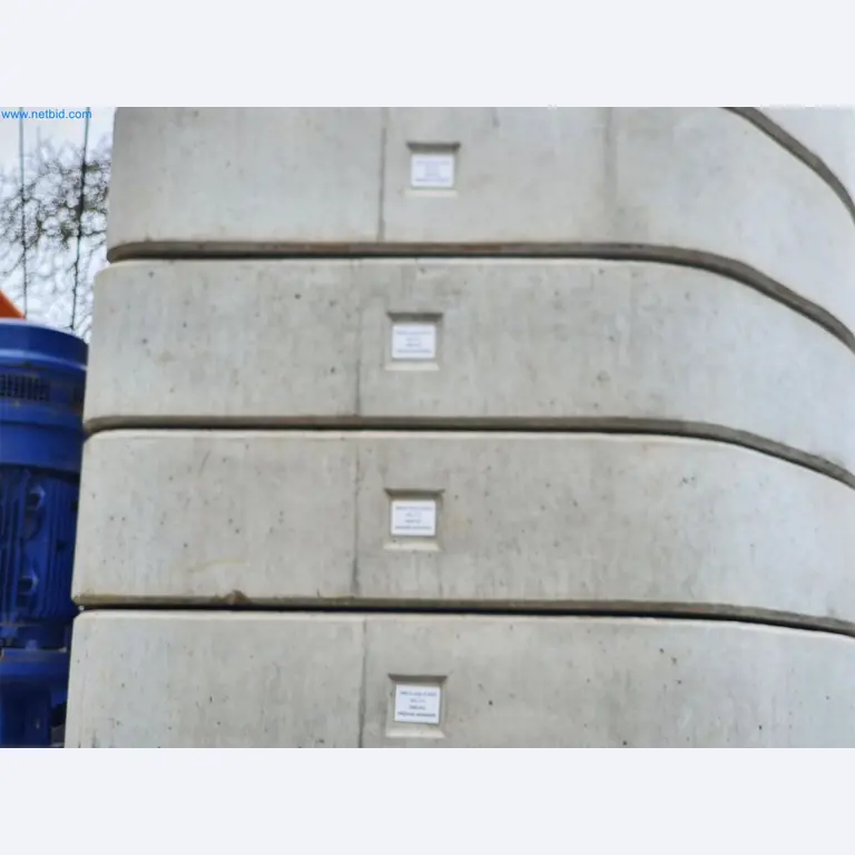 Maszyny budowlane, pojazdy, materiały szalunkowe i akcesoria z sektora budowlanego-3