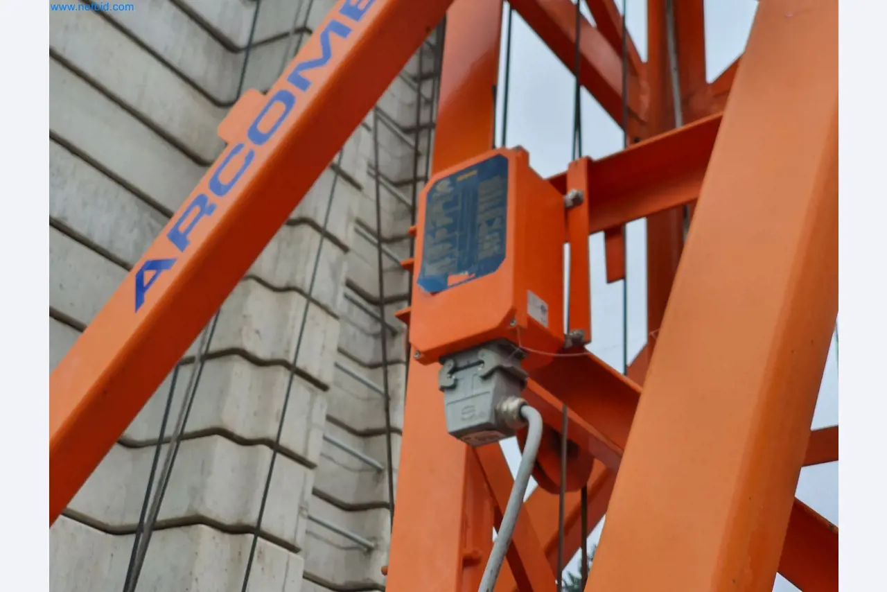 Maszyny budowlane, pojazdy, materiały szalunkowe i akcesoria z sektora budowlanego-5