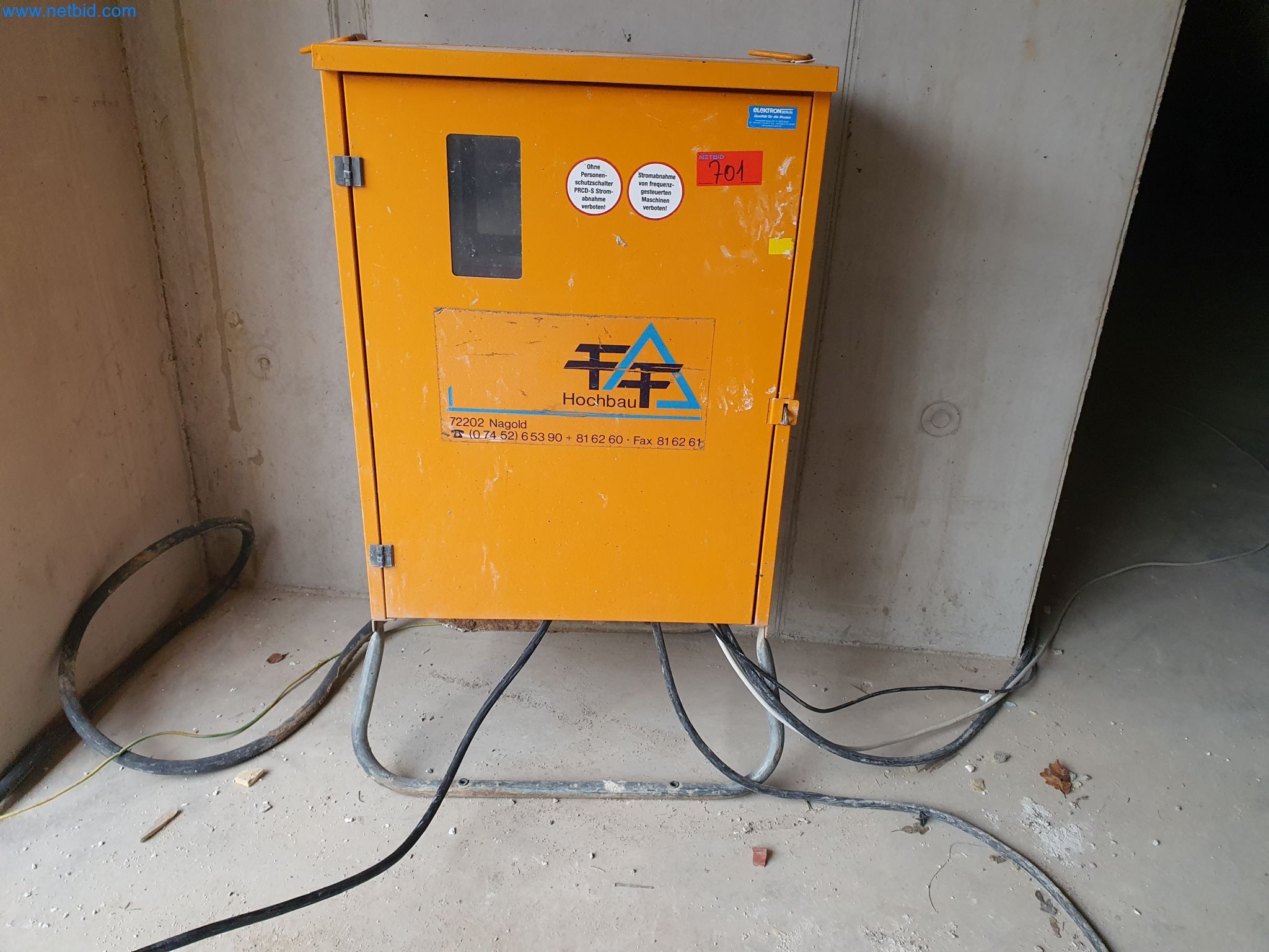 Stavební stroje, vozidla, bednicí materiál a příslušenství z oblasti stavebnictví-1