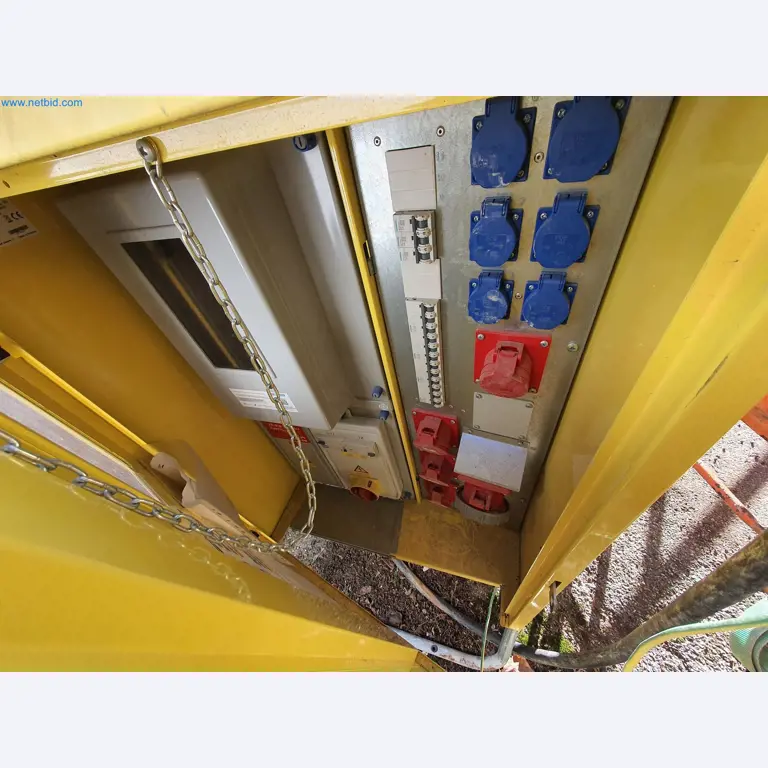 Maszyny budowlane, pojazdy, materiały szalunkowe i akcesoria z sektora budowlanego-2