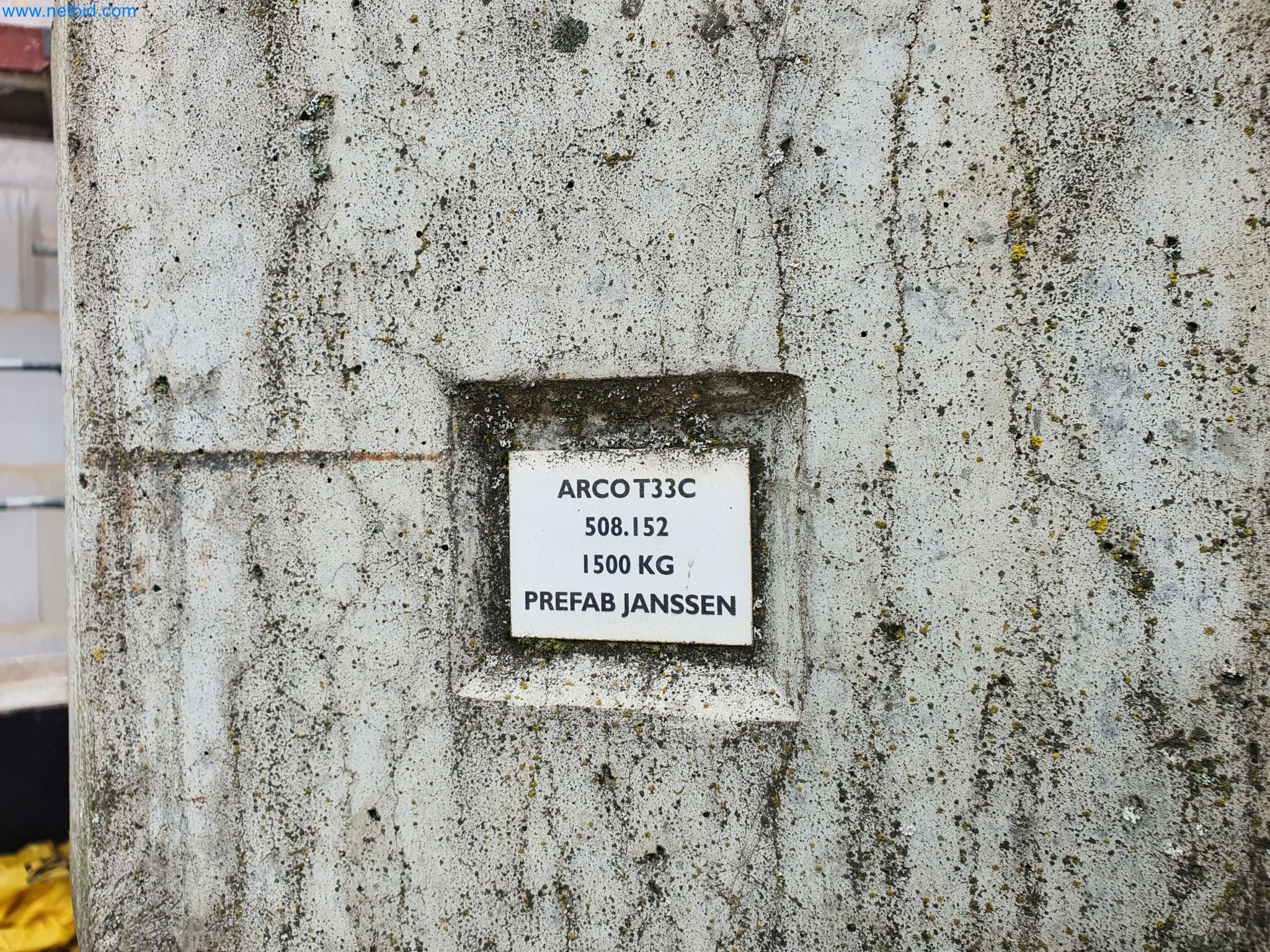 Maszyny budowlane, pojazdy, materiały szalunkowe i akcesoria z sektora budowlanego-13