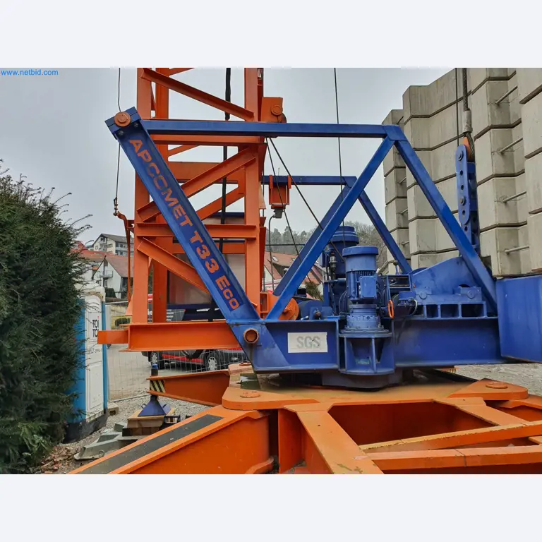 Maszyny budowlane, pojazdy, materiały szalunkowe i akcesoria z sektora budowlanego-19