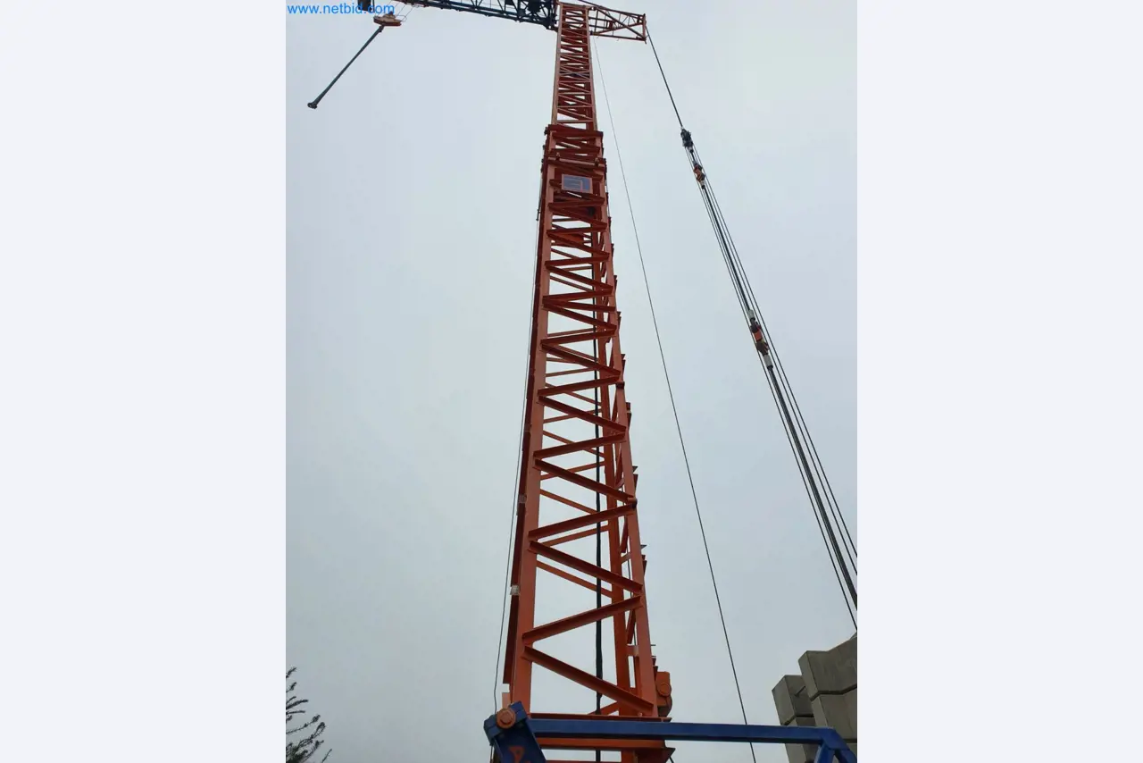 Maszyny budowlane, pojazdy, materiały szalunkowe i akcesoria z sektora budowlanego-21