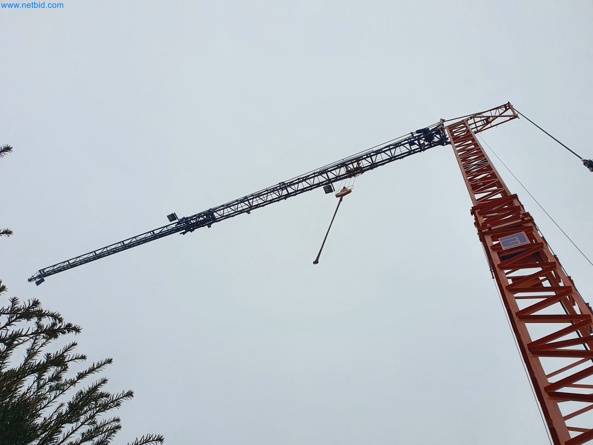 Maszyny budowlane, pojazdy, materiały szalunkowe i akcesoria z sektora budowlanego-22