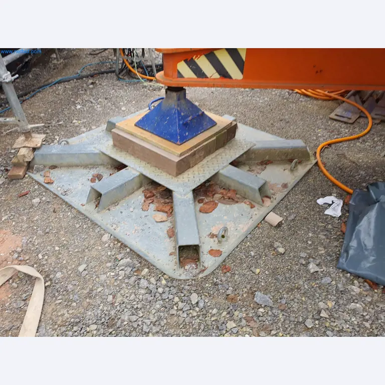 Baumaschinen, Fahrzeuge, Schalungsmaterial und Zubehör aus dem Bereich Hochbau-2