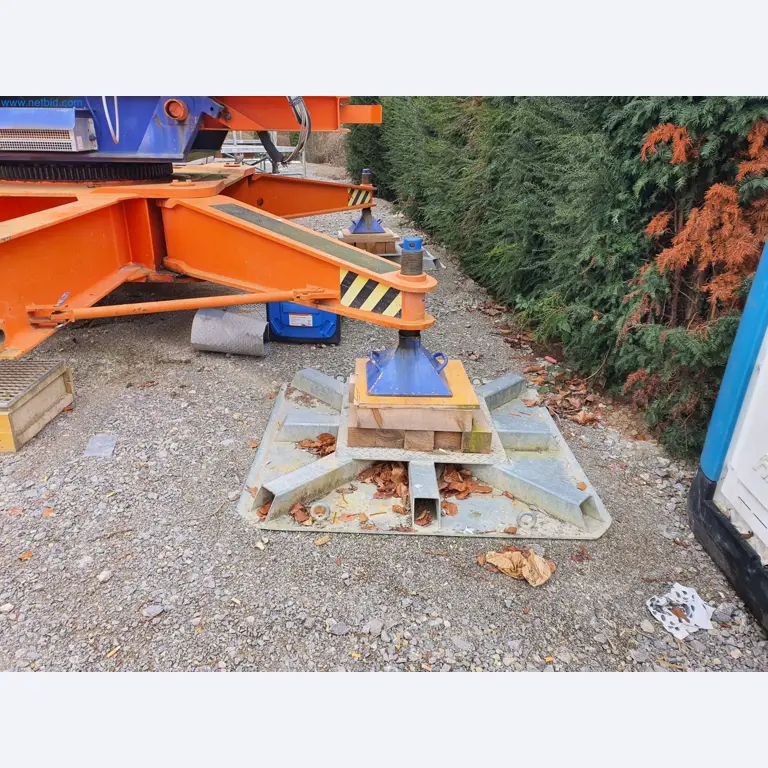 Baumaschinen, Fahrzeuge, Schalungsmaterial und Zubehör aus dem Bereich Hochbau-3