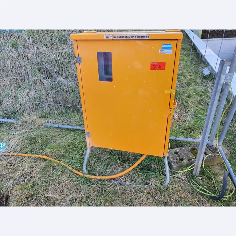 Stavební stroje, vozidla, bednicí materiál a příslušenství z oblasti stavebnictví-1