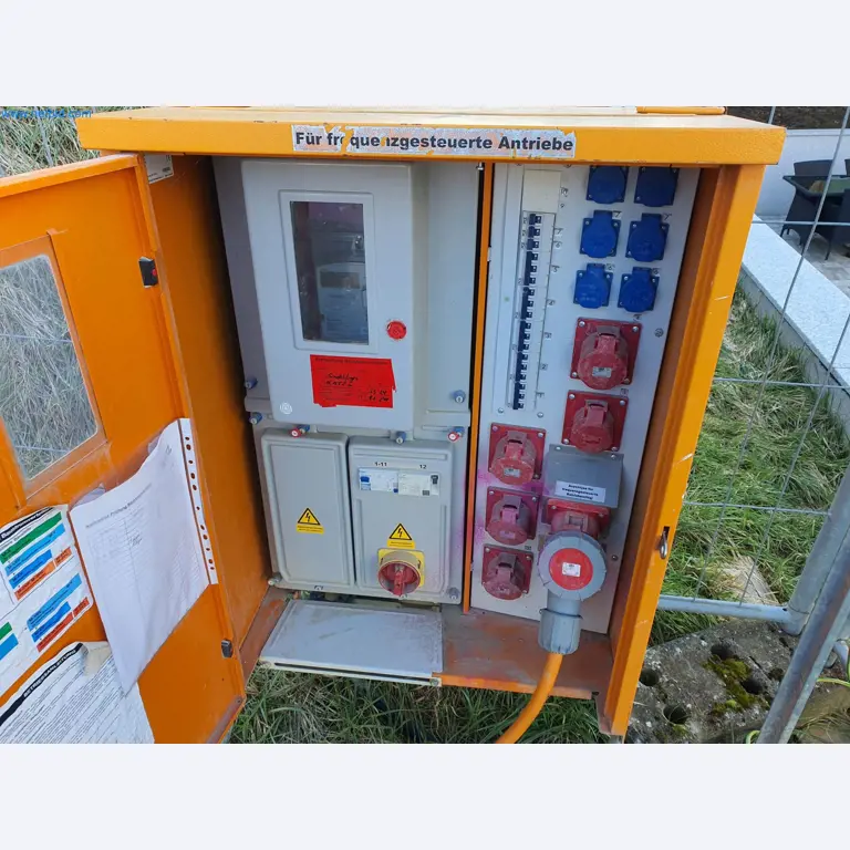 Stavební stroje, vozidla, bednicí materiál a příslušenství z oblasti stavebnictví-3