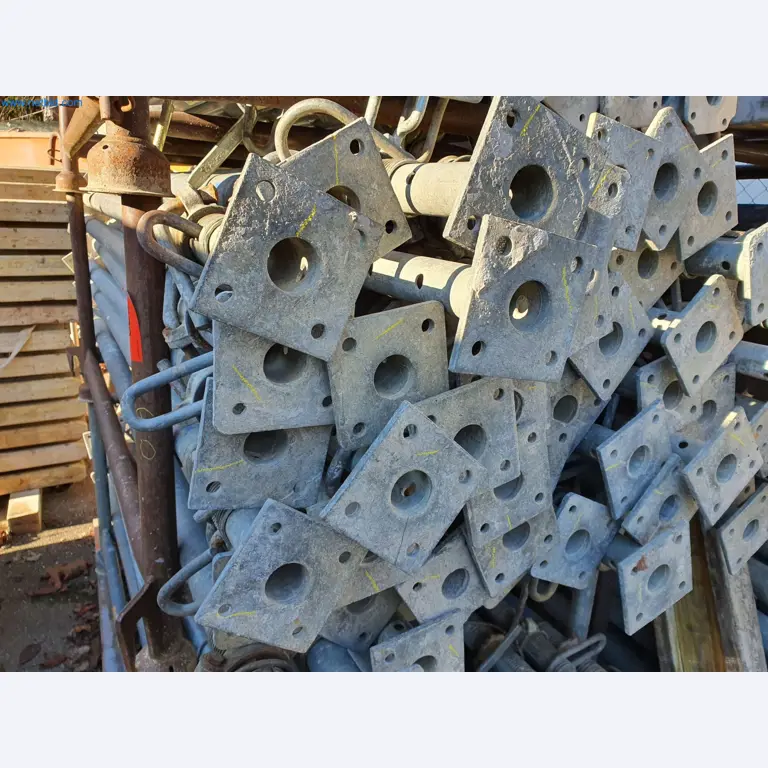 Maszyny budowlane, pojazdy, materiały szalunkowe i akcesoria z sektora budowlanego-1