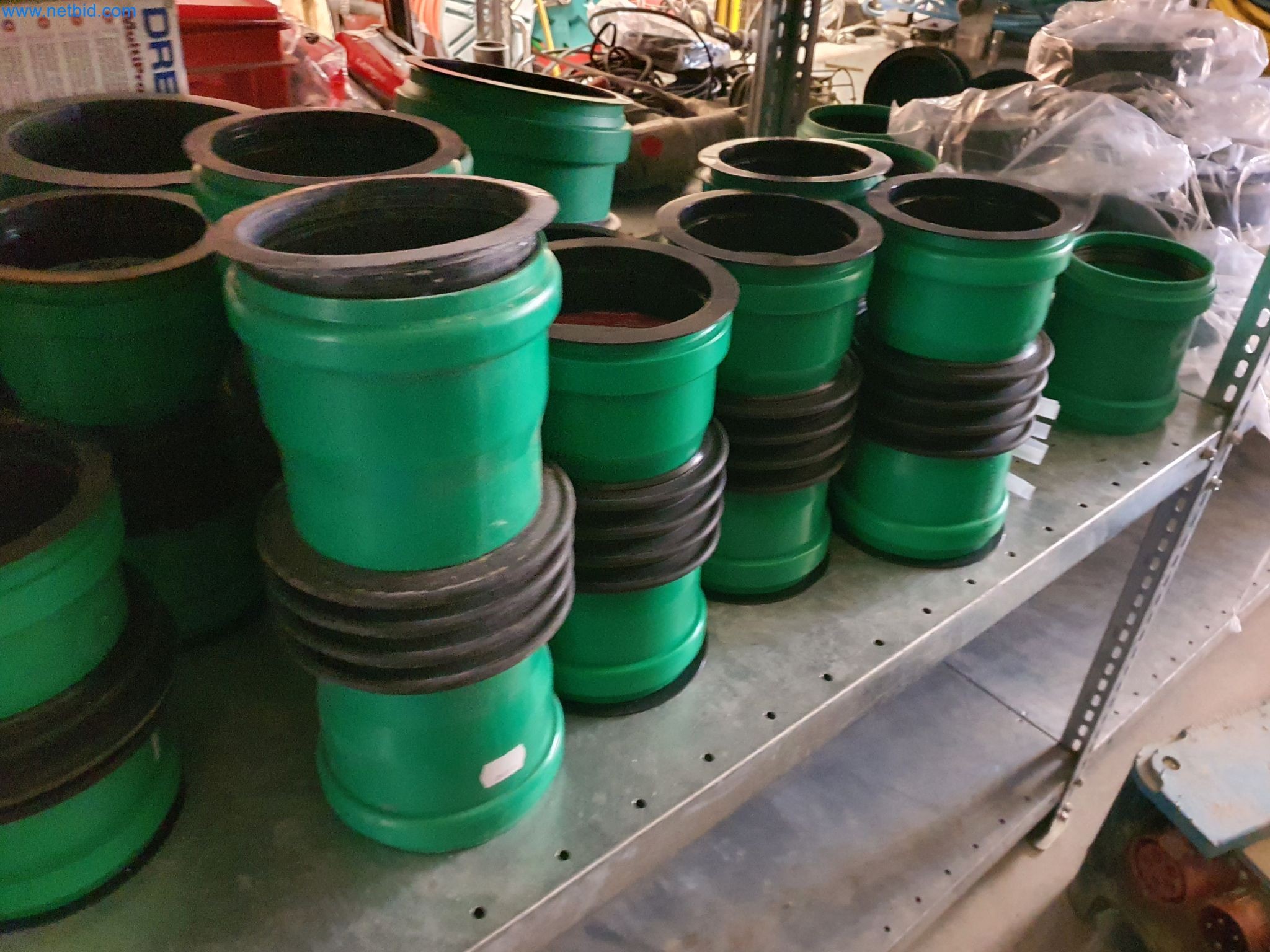 Maszyny budowlane, pojazdy, materiały szalunkowe i akcesoria z sektora budowlanego-11