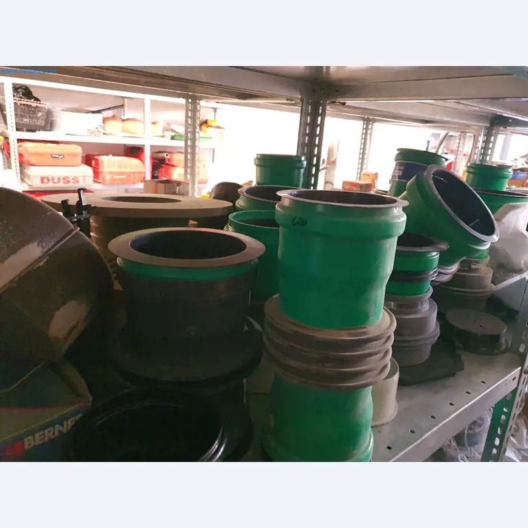 Maszyny budowlane, pojazdy, materiały szalunkowe i akcesoria z sektora budowlanego-12