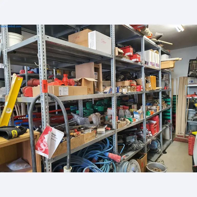 Maszyny budowlane, pojazdy, materiały szalunkowe i akcesoria z sektora budowlanego-1