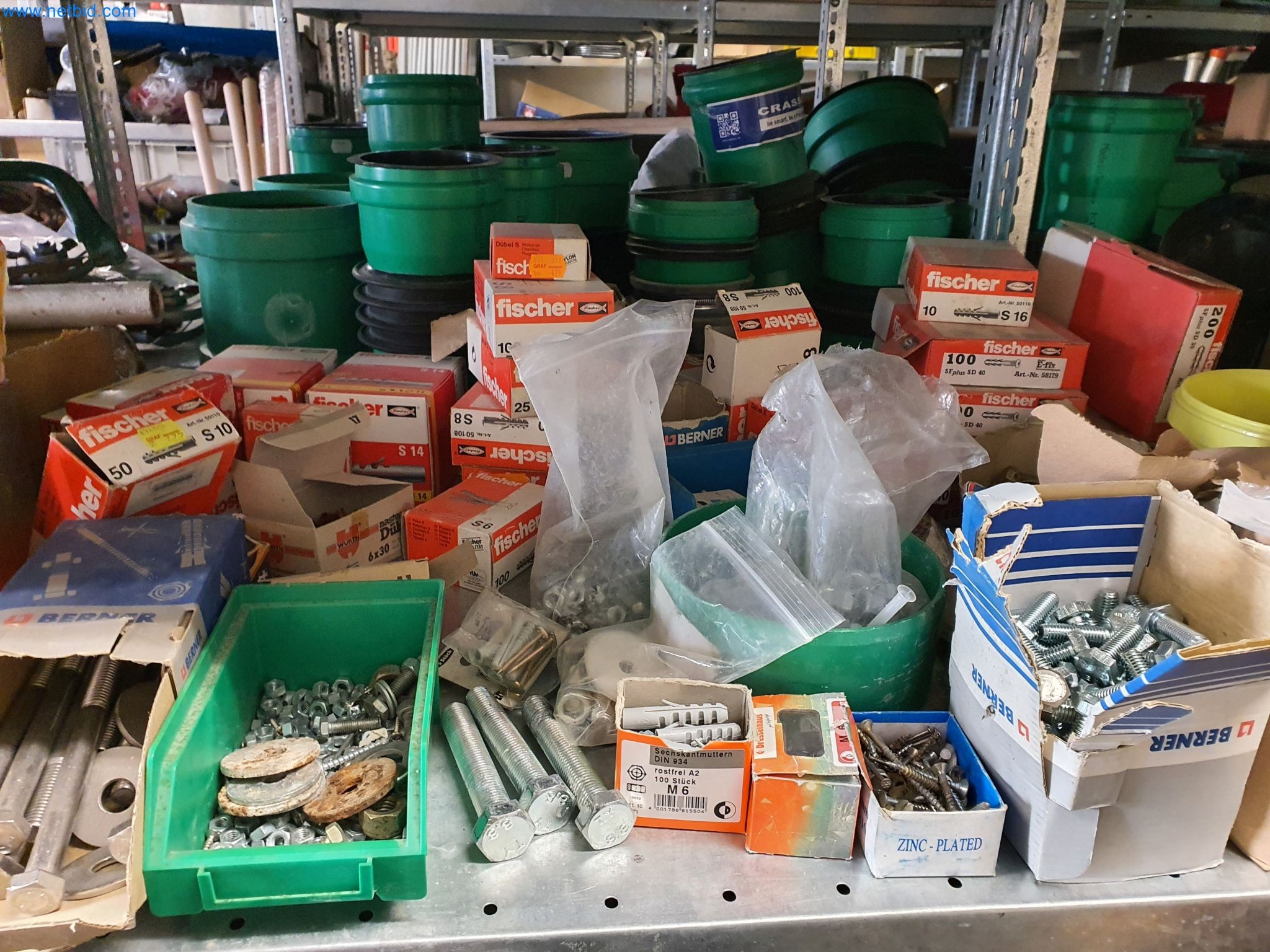 Maszyny budowlane, pojazdy, materiały szalunkowe i akcesoria z sektora budowlanego-3