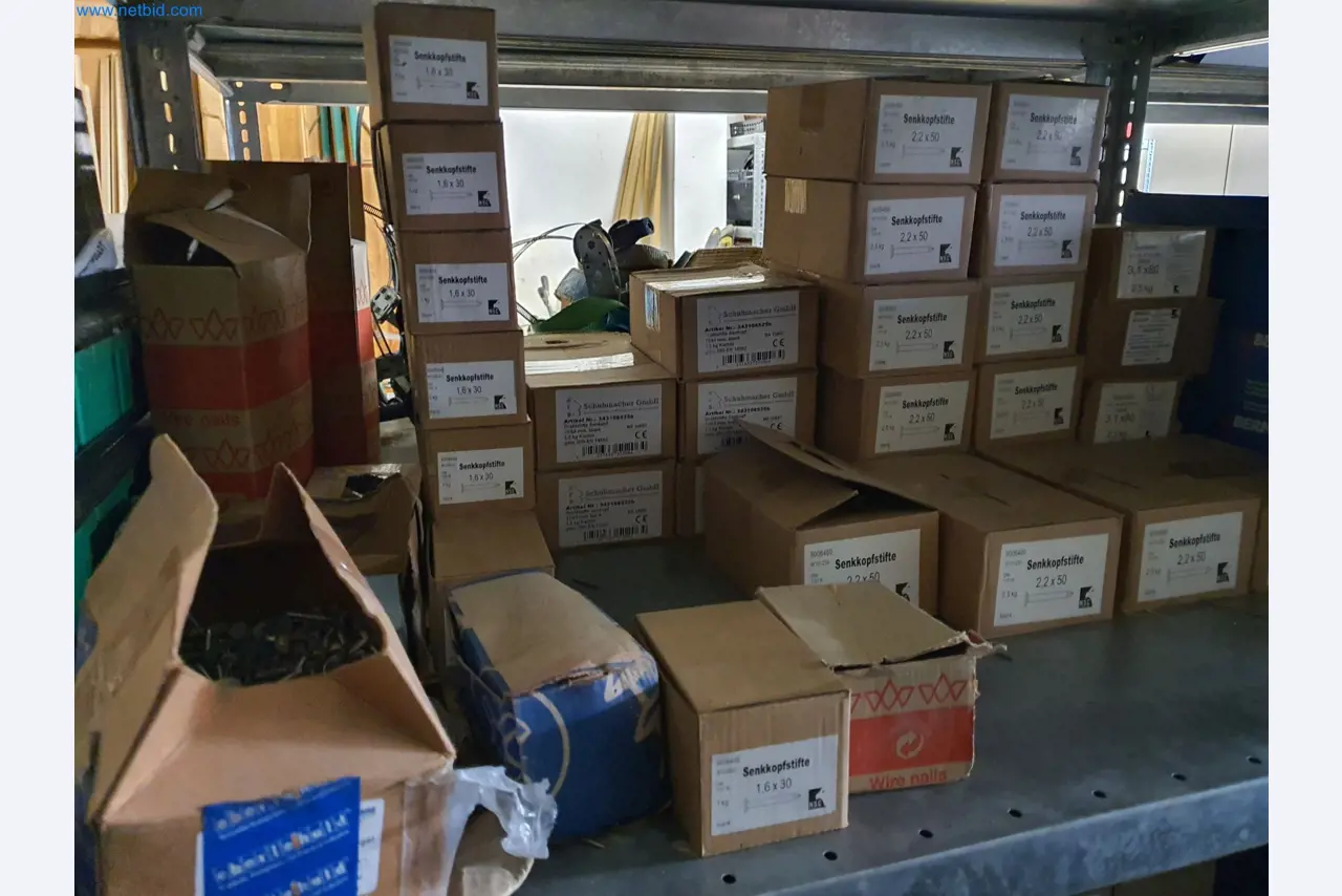 Maszyny budowlane, pojazdy, materiały szalunkowe i akcesoria z sektora budowlanego-7