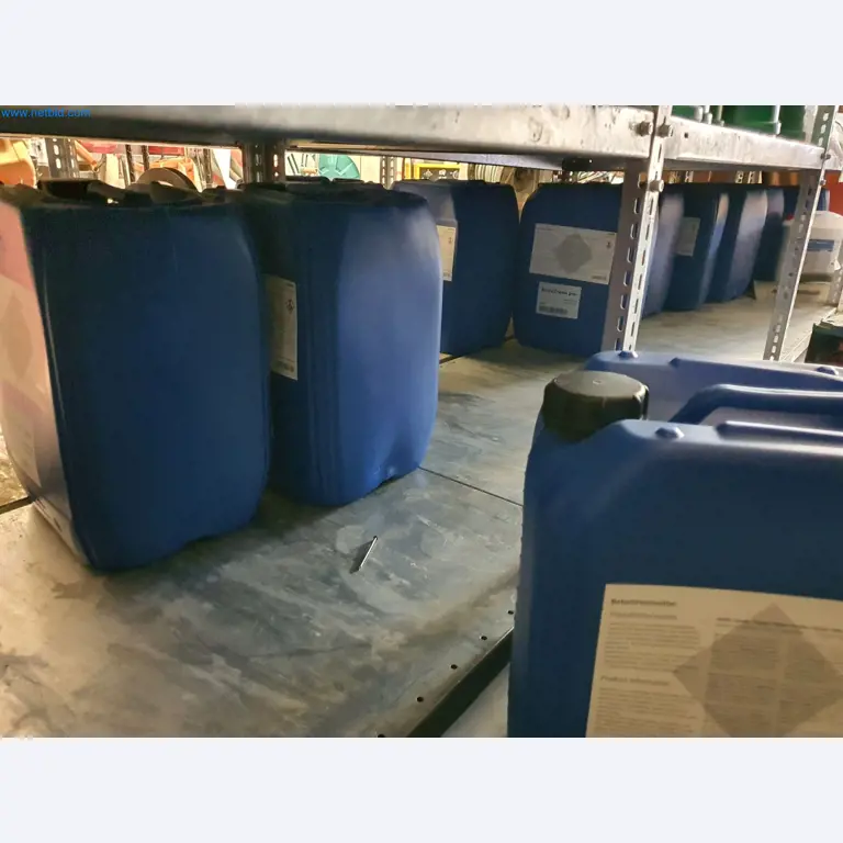 Maszyny budowlane, pojazdy, materiały szalunkowe i akcesoria z sektora budowlanego-9