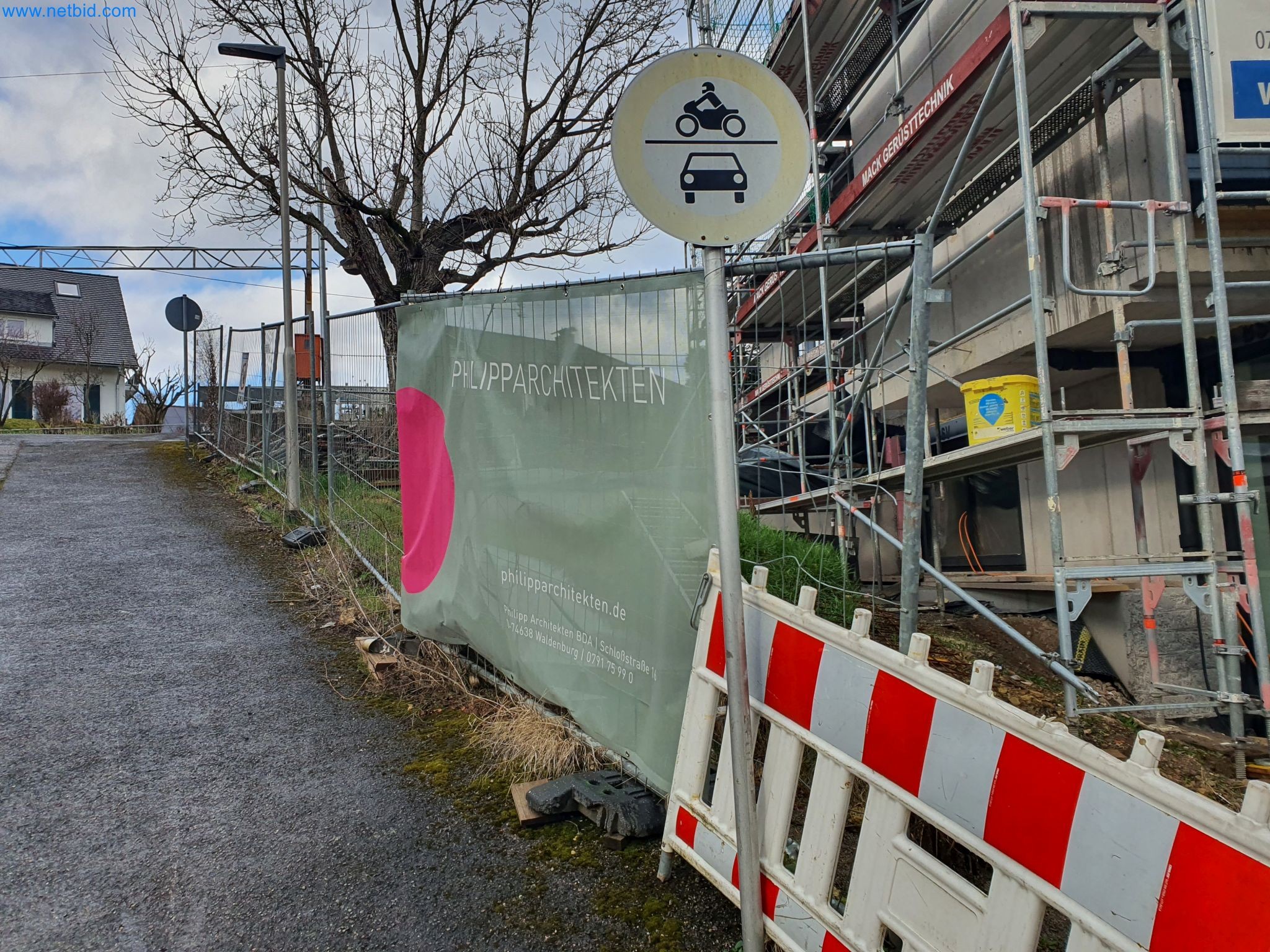 Stavební stroje, vozidla, bednicí materiál a příslušenství z oblasti stavebnictví-3