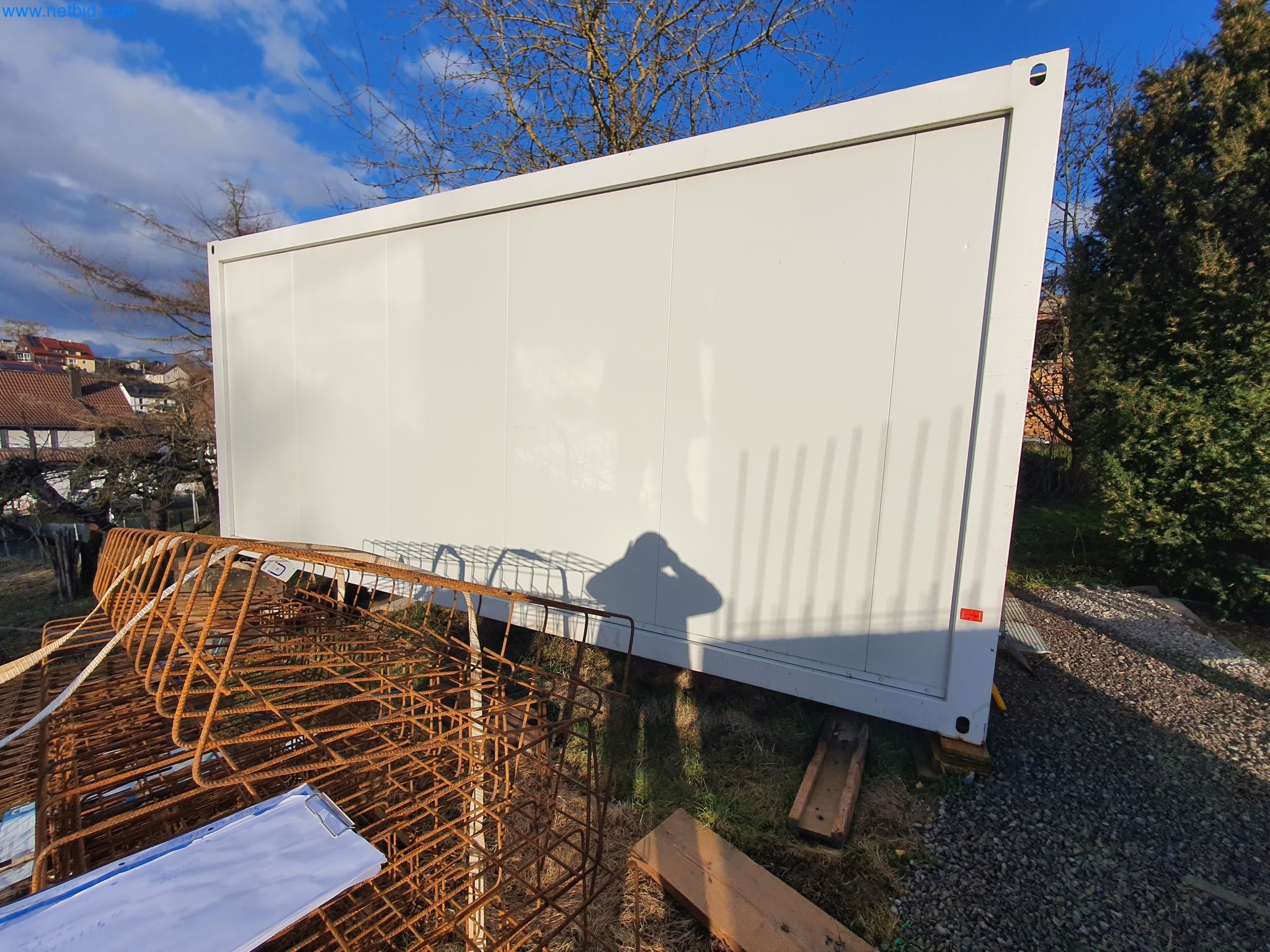 Baumaschinen, Fahrzeuge, Schalungsmaterial und Zubehör aus dem Bereich Hochbau-1