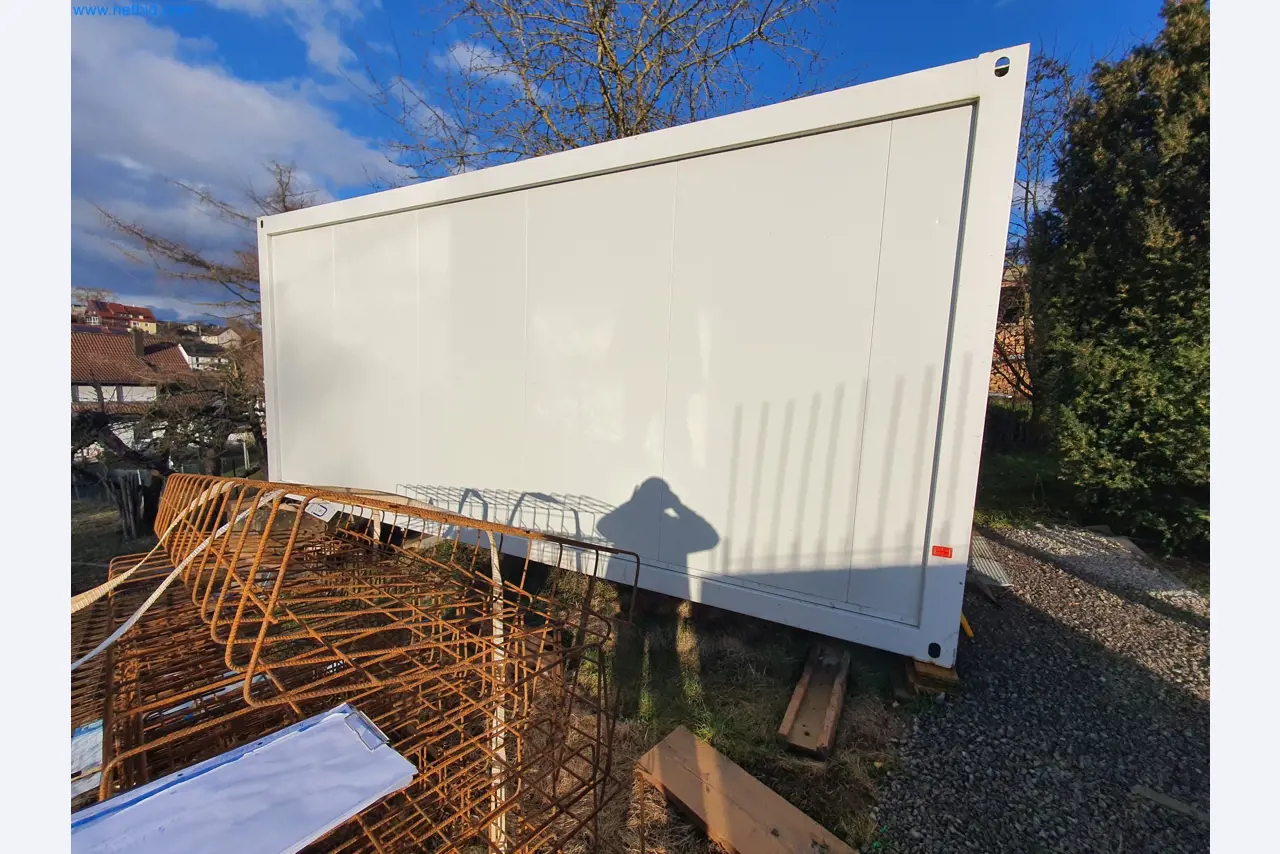 Stavební stroje, vozidla, bednicí materiál a příslušenství z oblasti stavebnictví-1