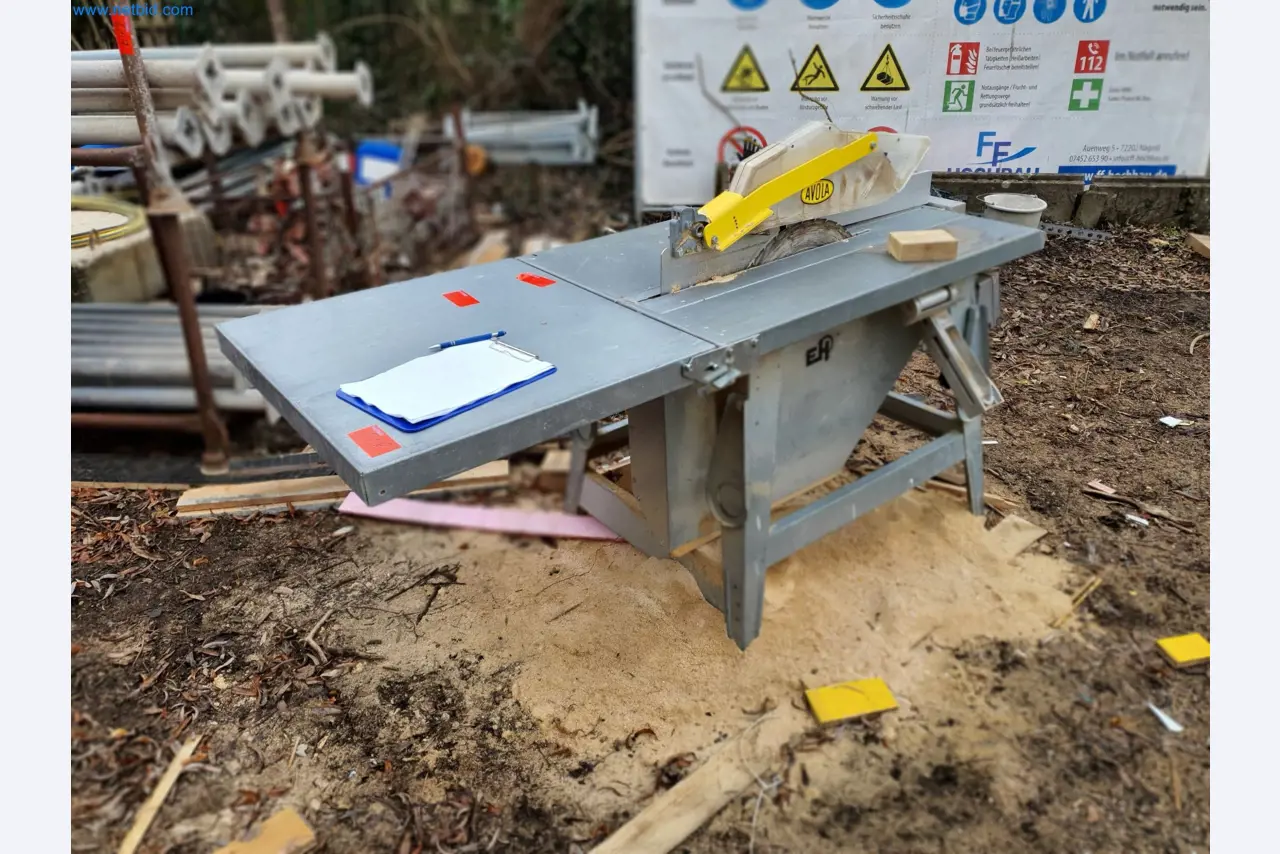 Baumaschinen, Fahrzeuge, Schalungsmaterial und Zubehör aus dem Bereich Hochbau-1