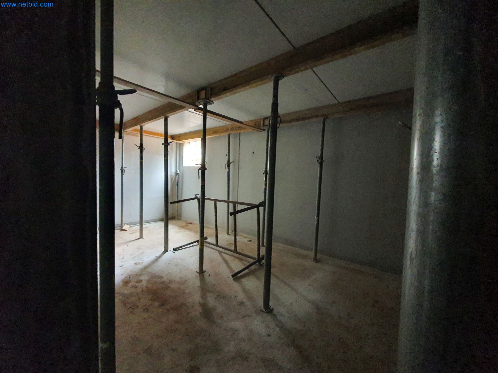 Stavební stroje, vozidla, bednicí materiál a příslušenství z oblasti stavebnictví-5