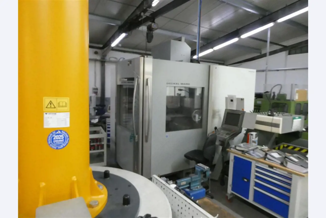 Machines from the mechanical engineering sector-13