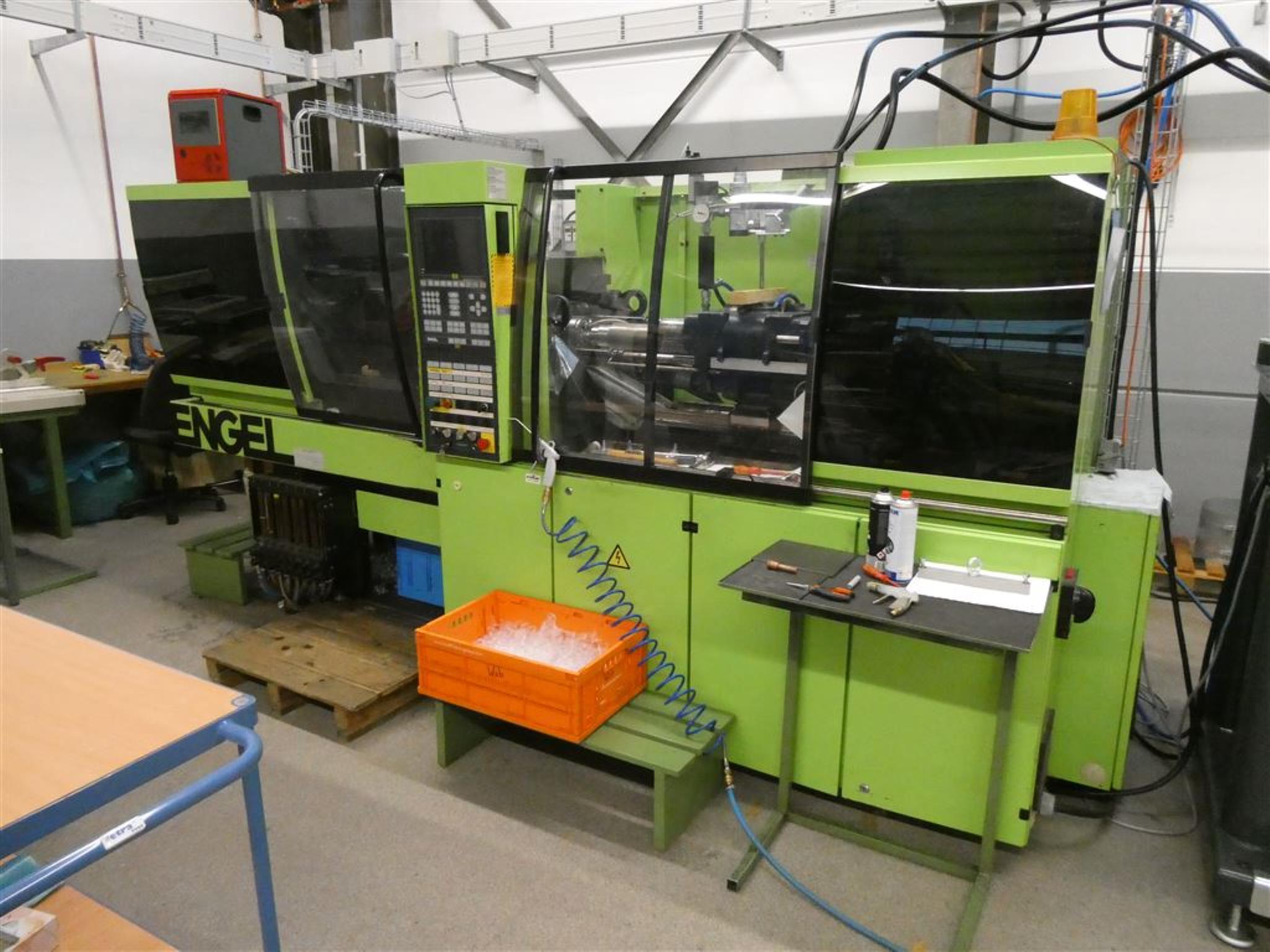 Machines from the mechanical engineering sector-16