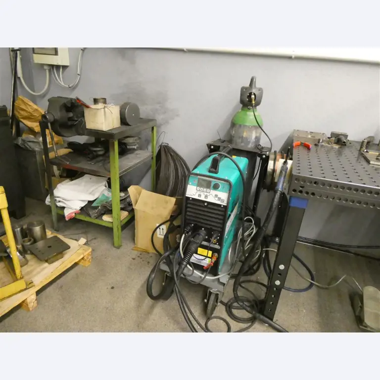 Machines from the mechanical engineering sector-21