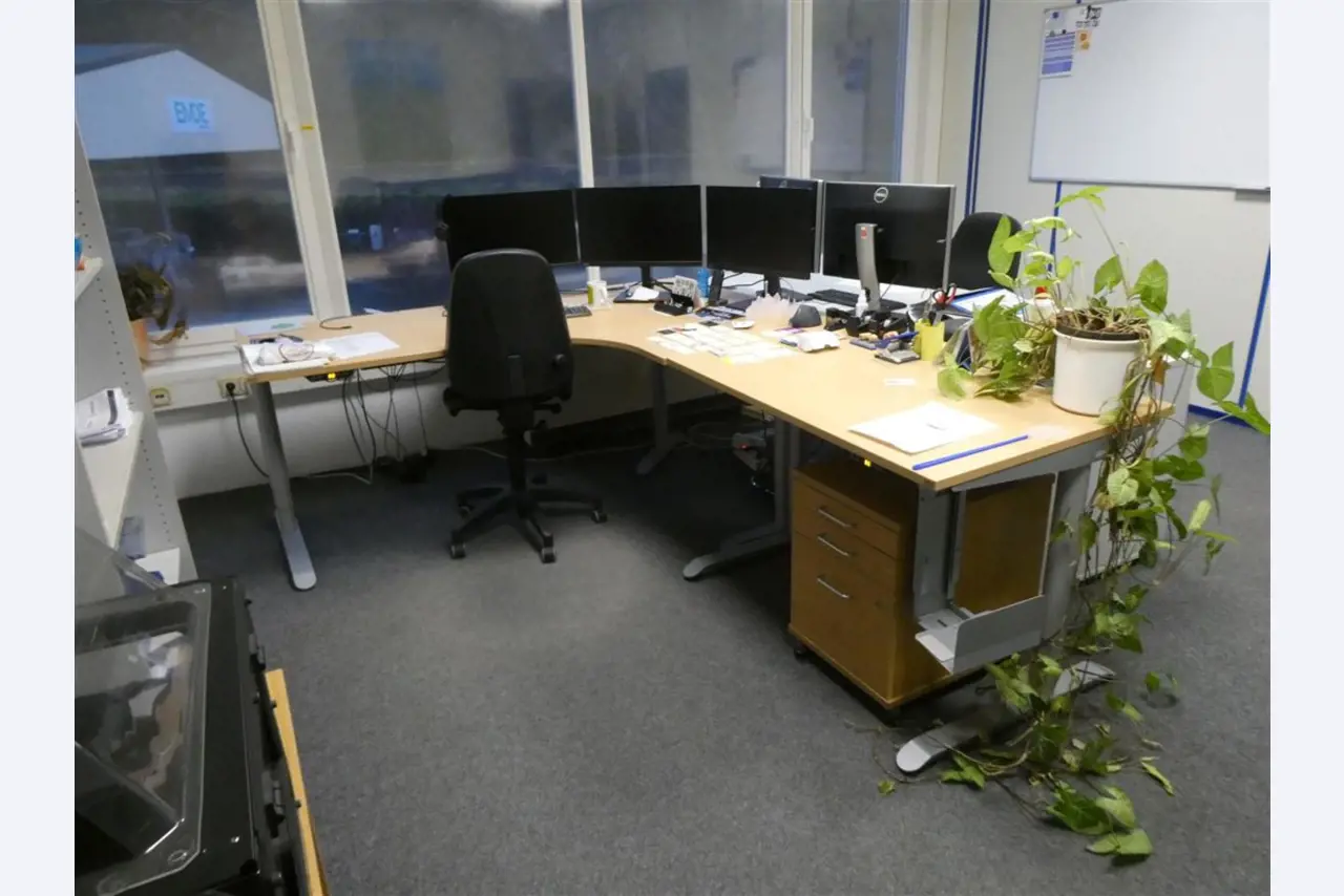 Machines from the mechanical engineering sector-27