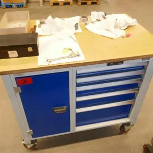 2 mobile Werkbänke Garant