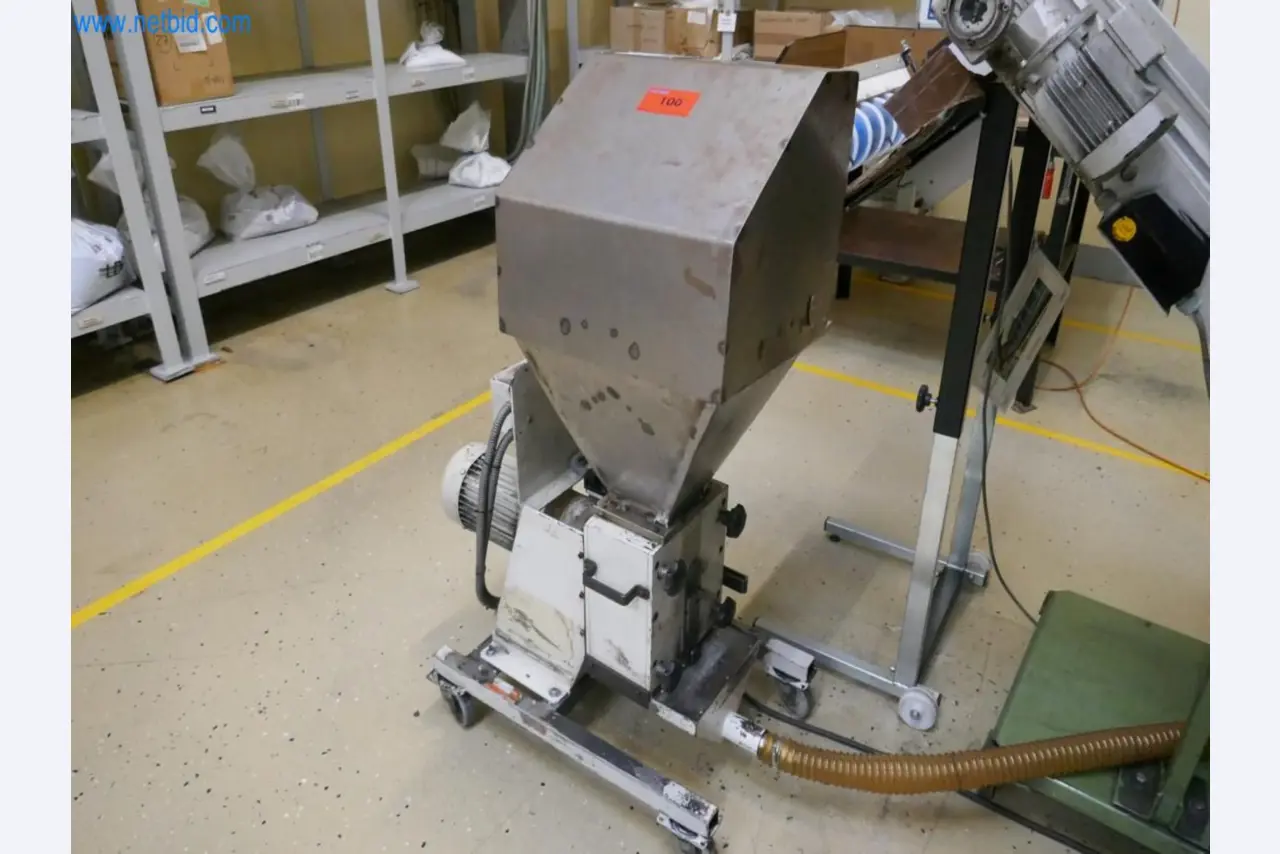 Machines from the mold making sector-2