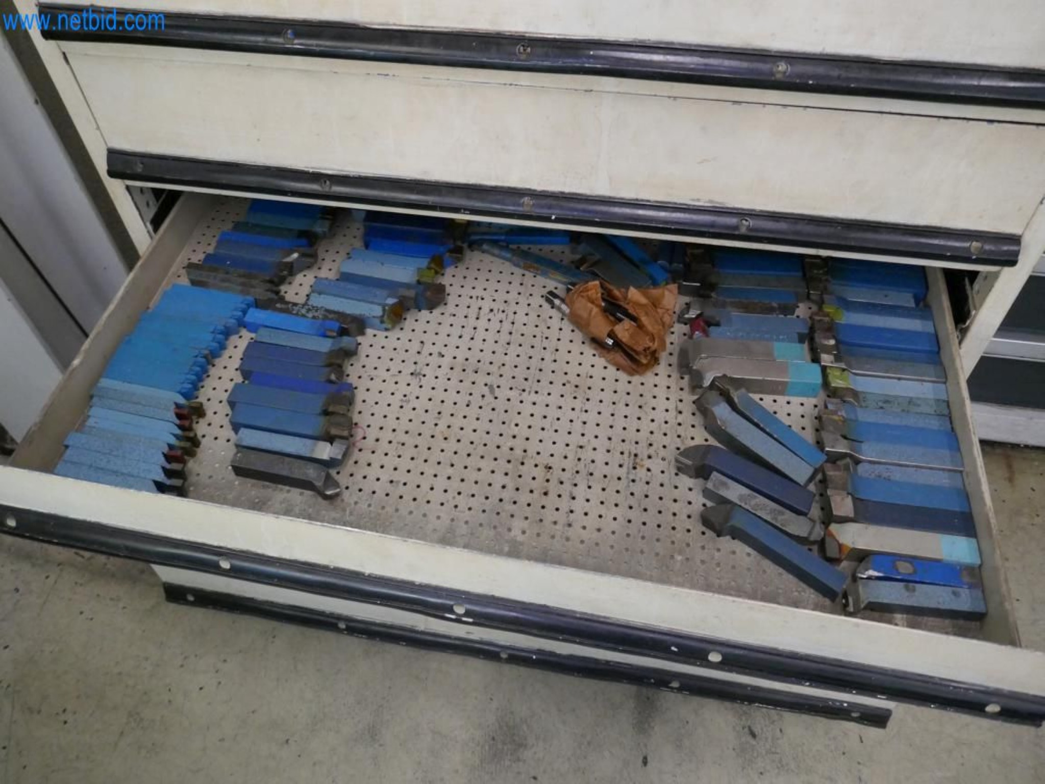 Machines from the mold making sector-10