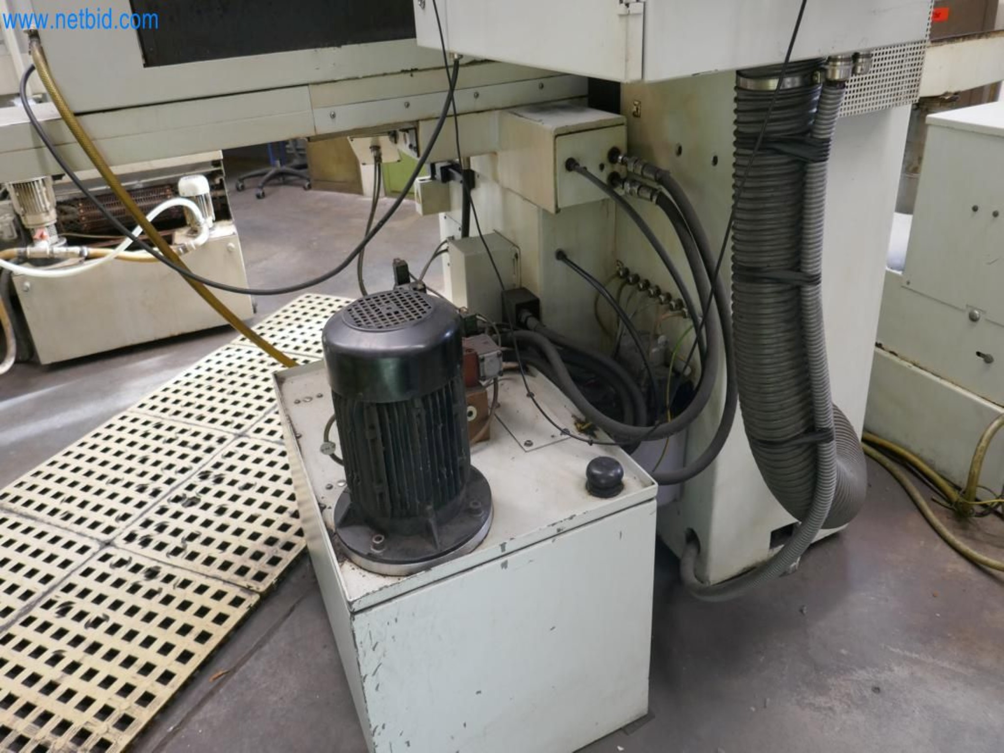 Stroje pro výrobu forem-6