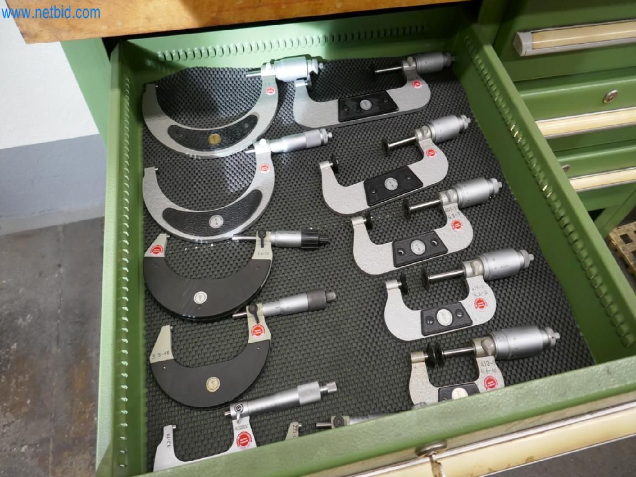 Stroje pro výrobu forem-6