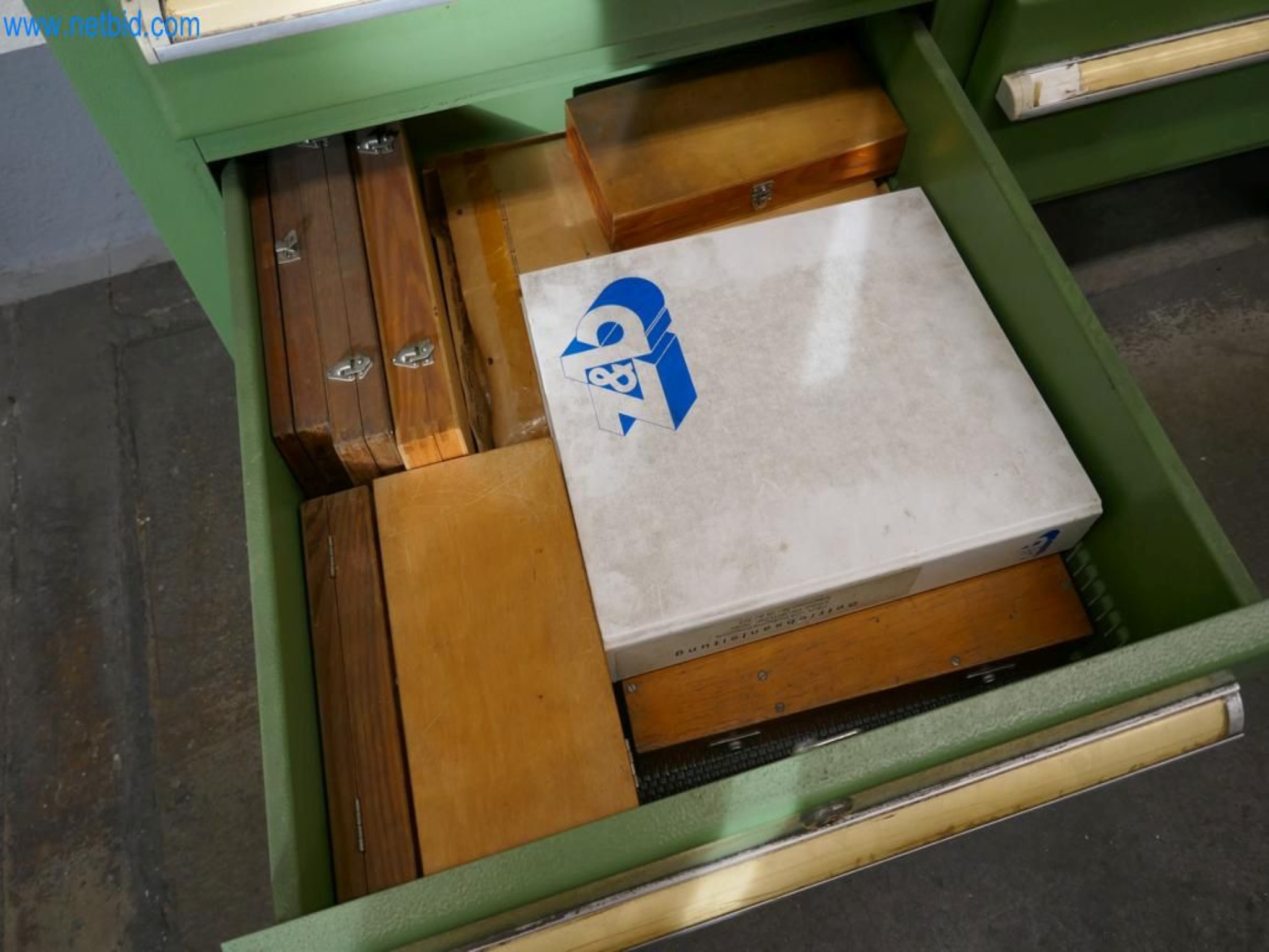 Stroje pro výrobu forem-7