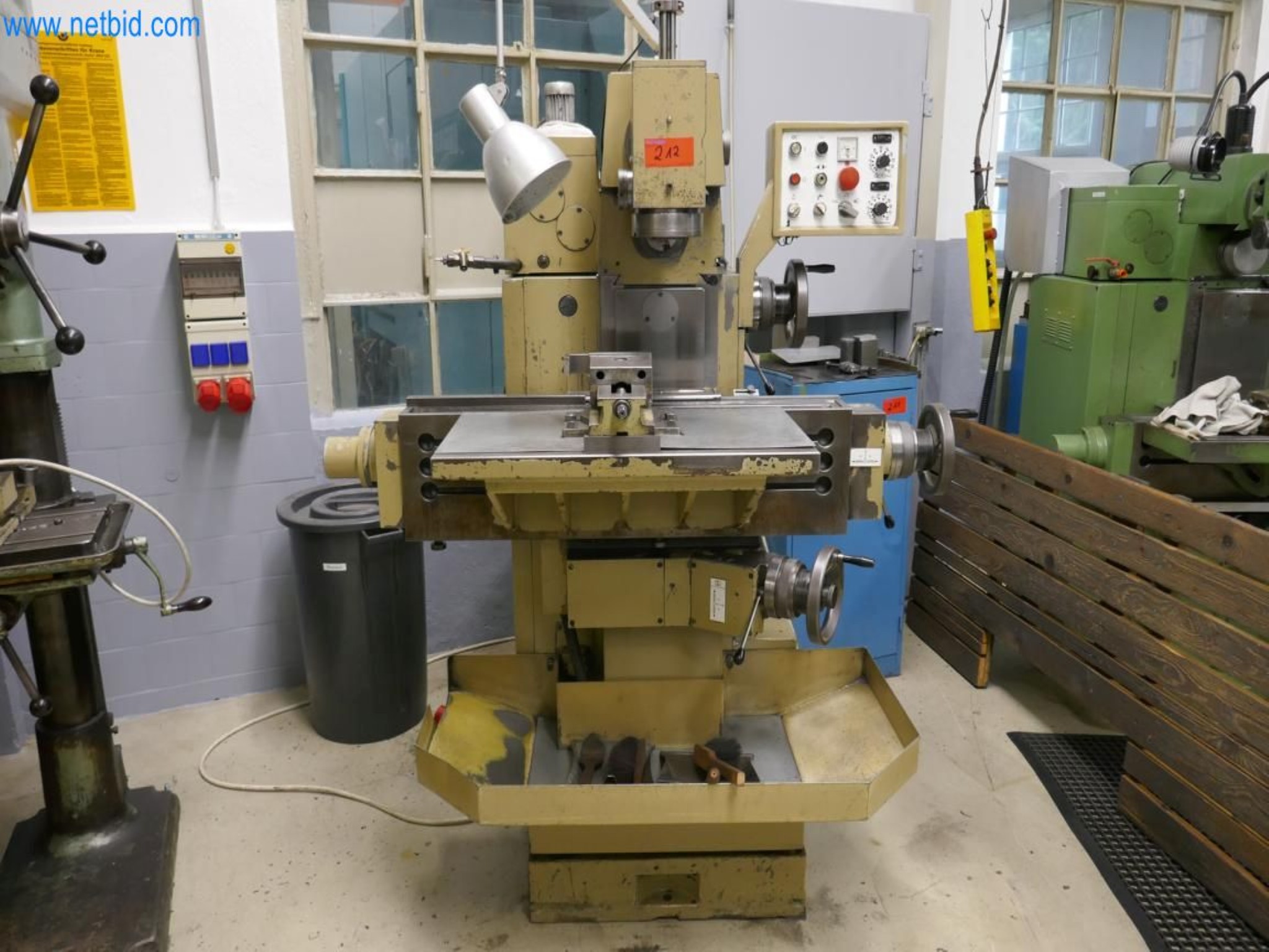 Machines du domaine de la construction de moules-1