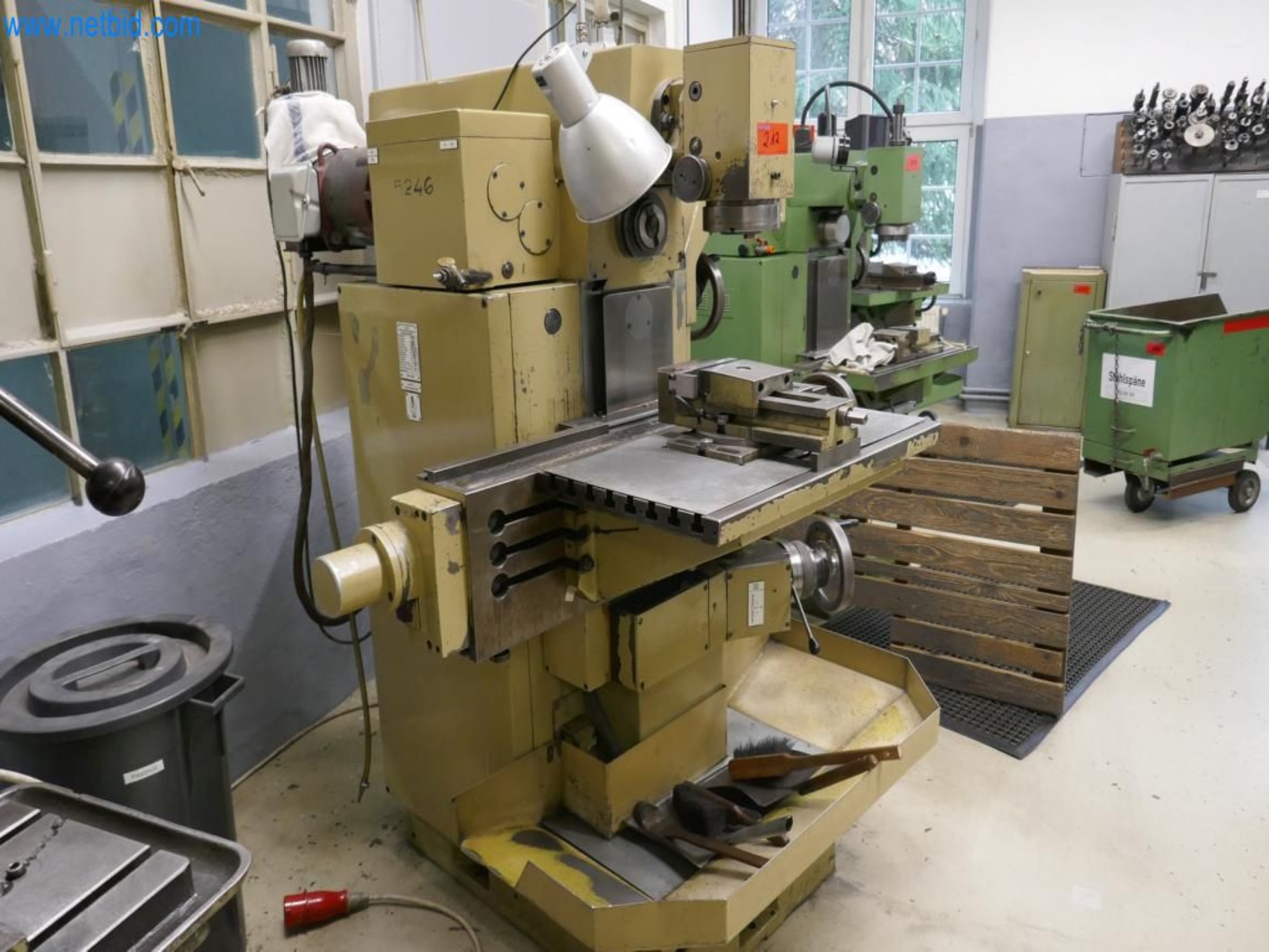 Machines du domaine de la construction de moules-2