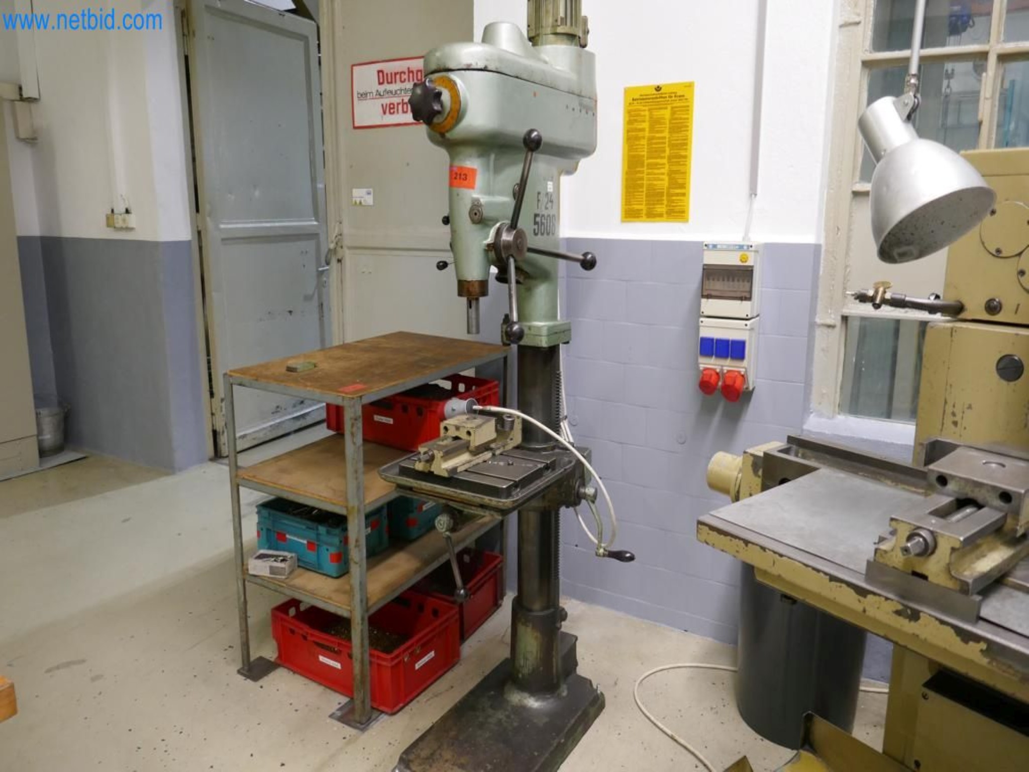 Machines du domaine de la construction de moules-1