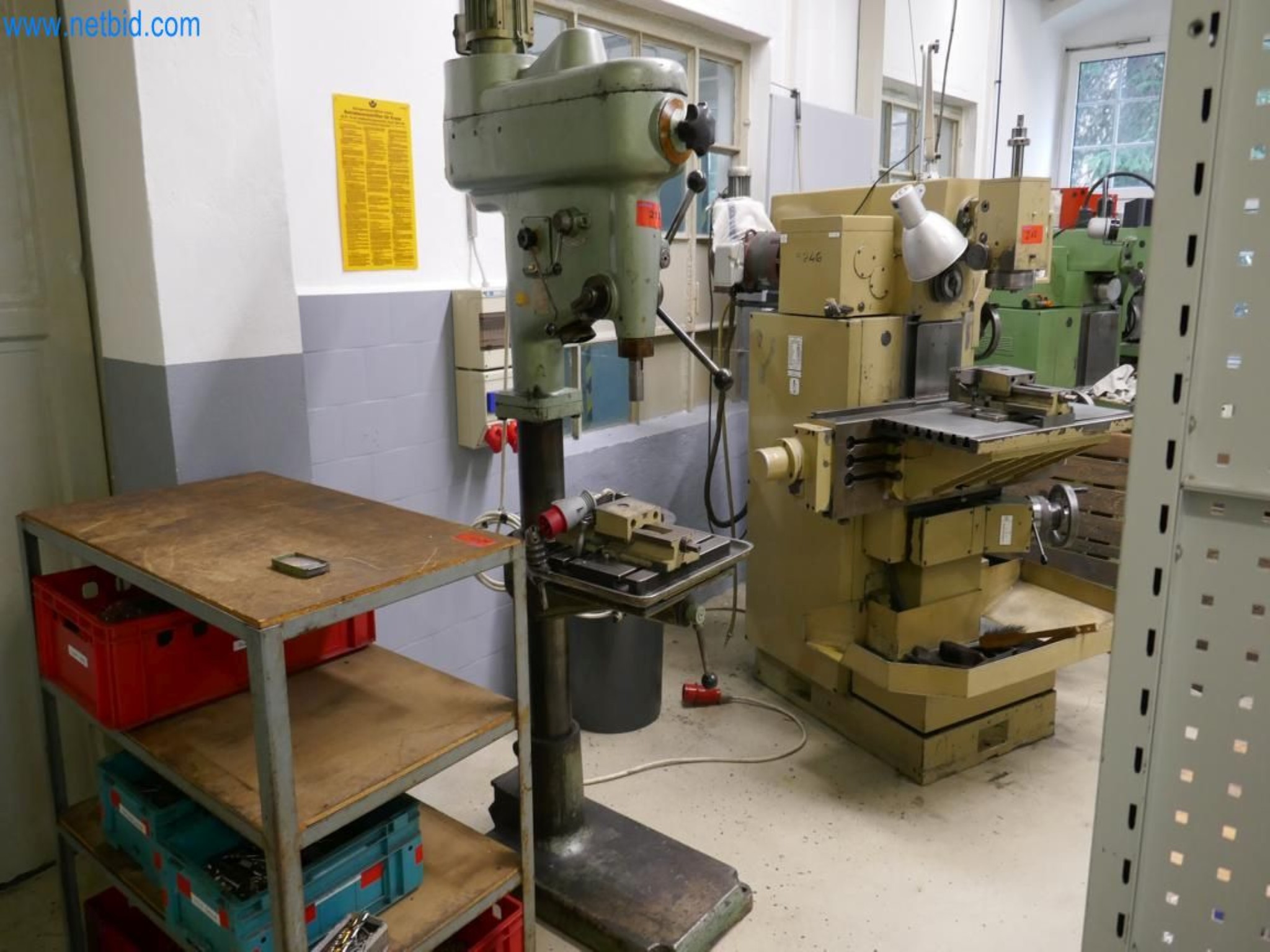 Machines du domaine de la construction de moules-2