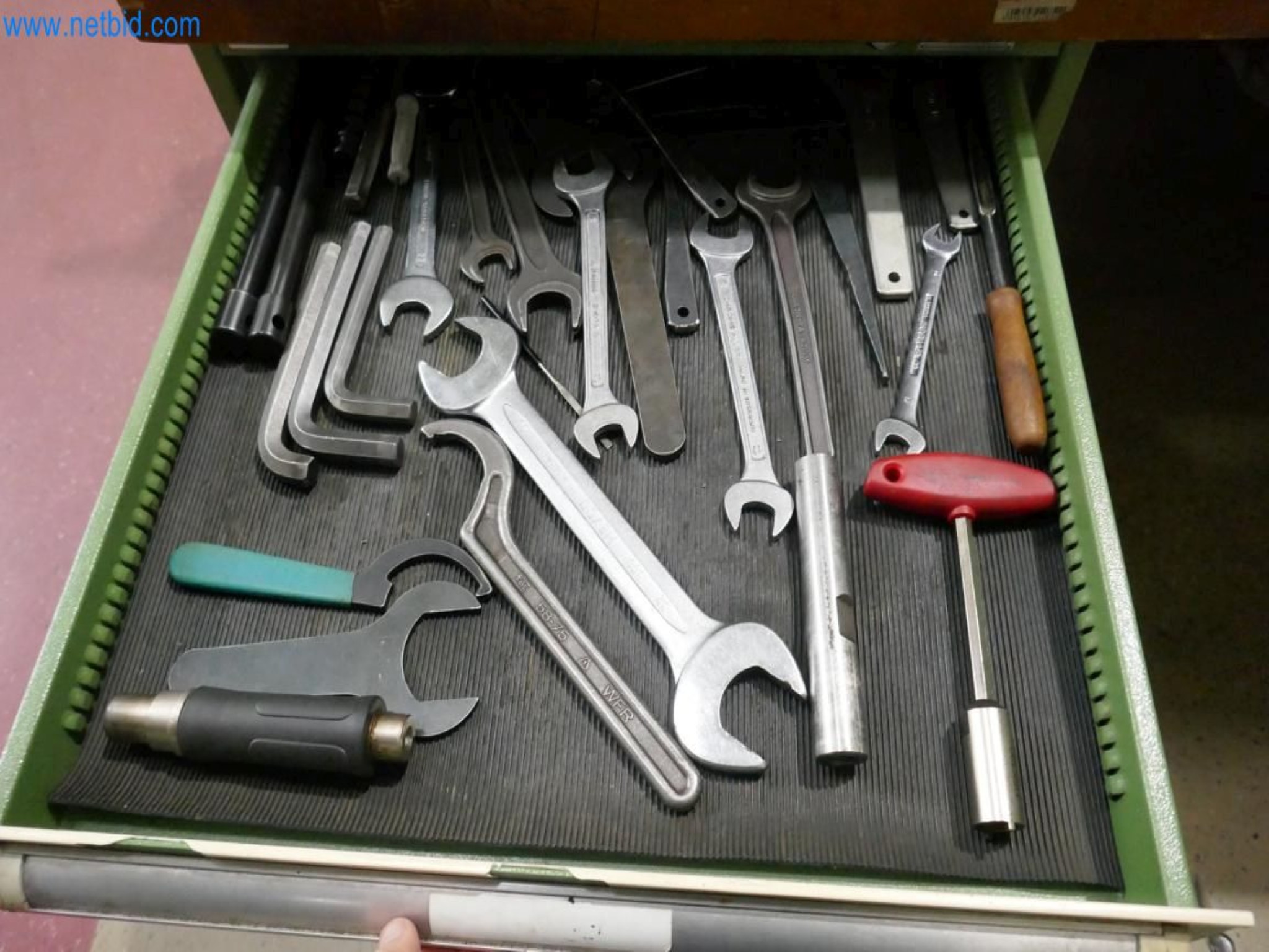 Machines du domaine de la construction de moules-3