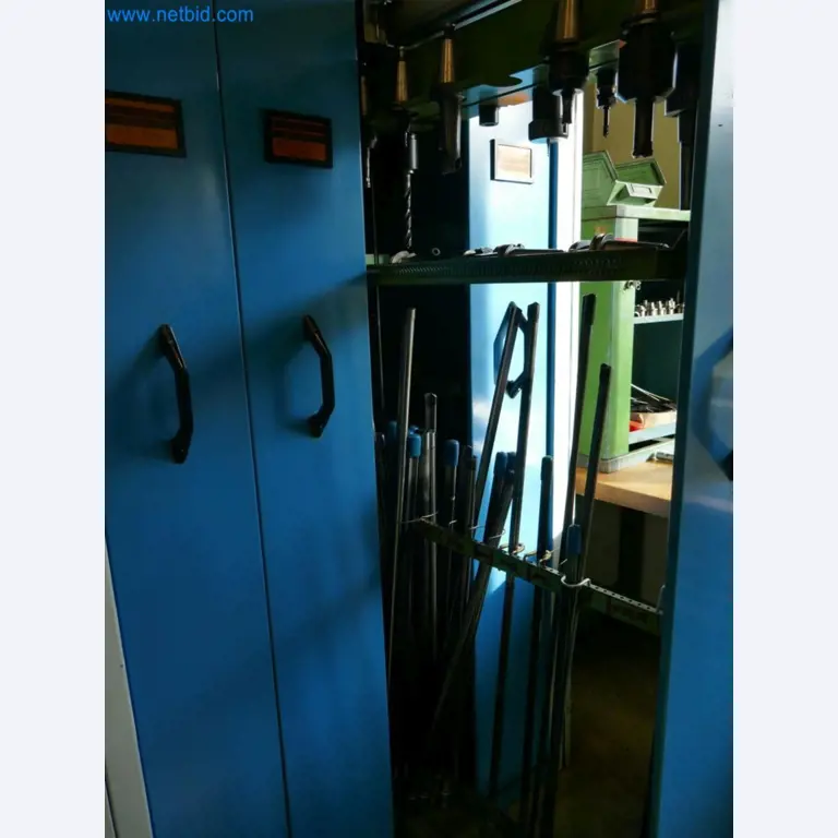 Machines du domaine de la construction de moules-10