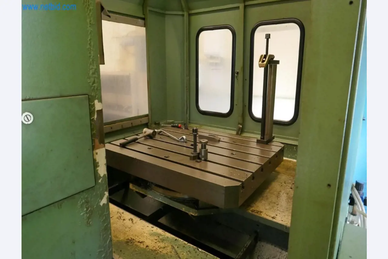 Machines du domaine de la construction de moules-4