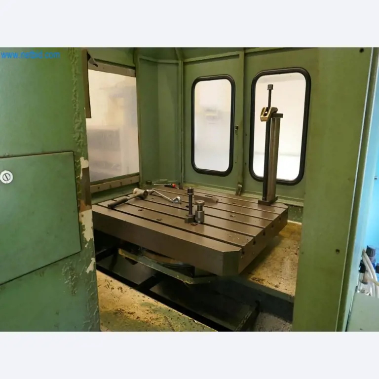 Machines du domaine de la construction de moules-4